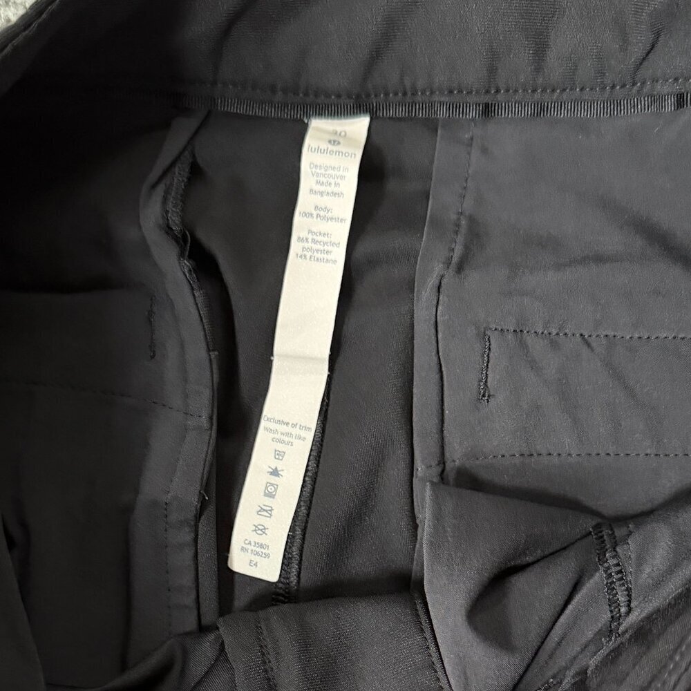 Lululemon Commission Pant Slim in Men's Size 30 - Black Warpstreme Fabric - VGUC - Picture 4 of 10